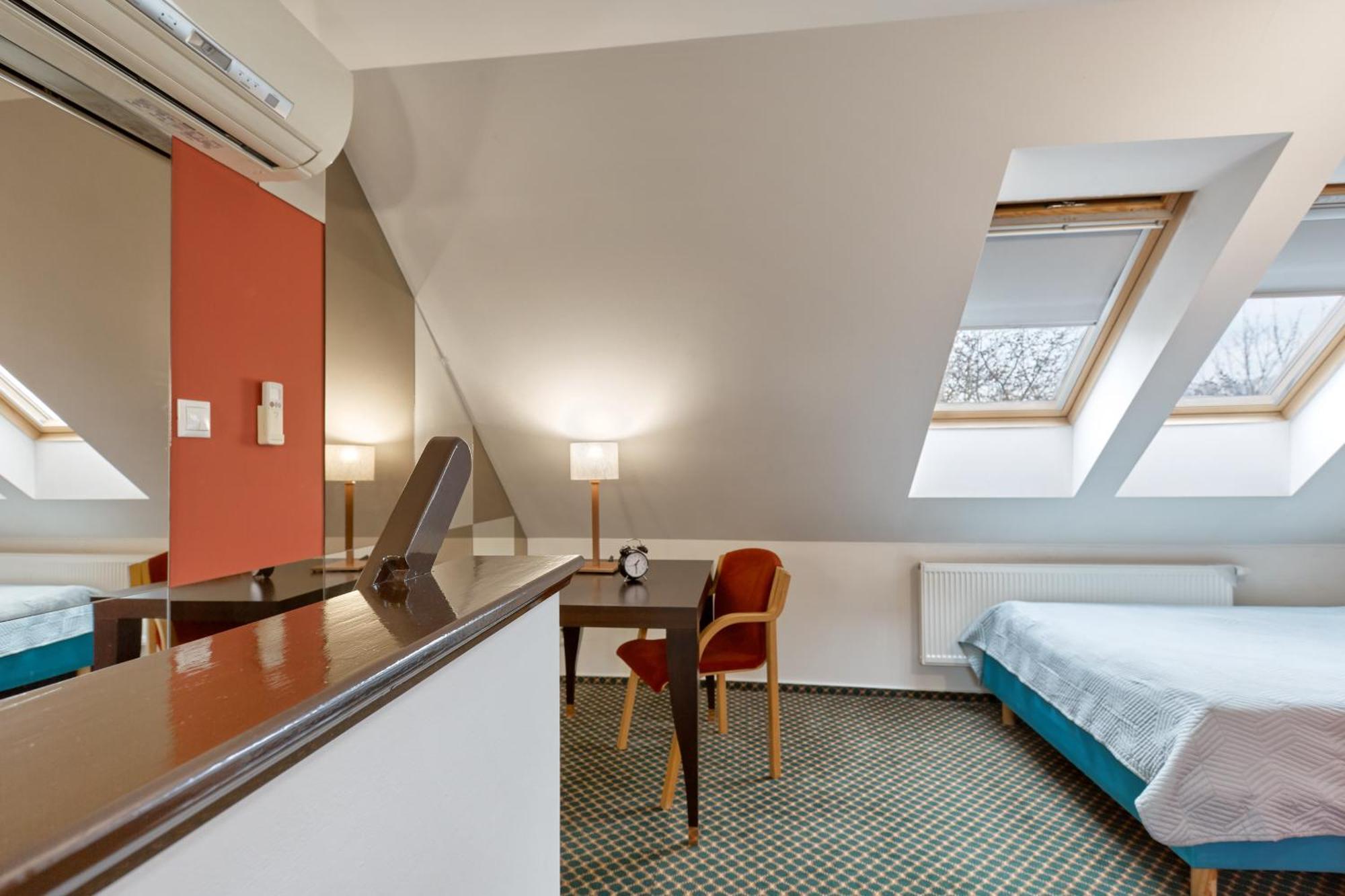 Excellent Apartments In Spa City Center 5 Min Walk From The Colonnade Karlovy Vary Exterior photo